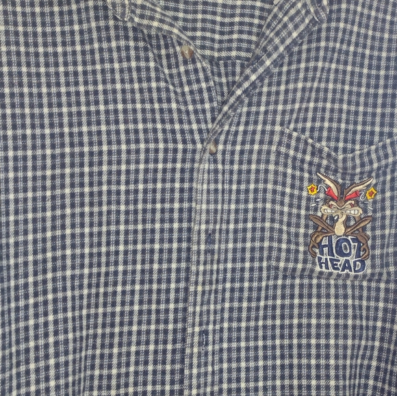 Warner bros coyote men's shirt.